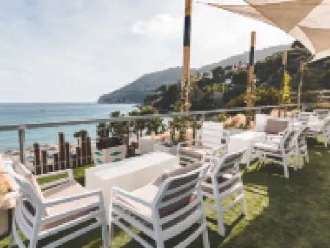 إتش بوتيك بينيا باردا فنادق في ألمونيكار