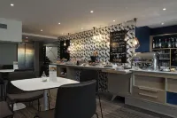 Hôtel Mercure Lyon Charbonnières - ที่มีบาร์