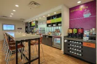 Home2 Suites by Hilton Erie - sarapan