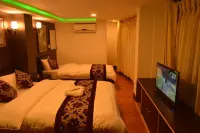 Hotel Holiday Inn Hotels in Kathmandu