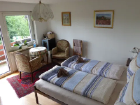 B&B Pappelweg - 2 Hotels in Muttenz