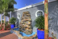 May-Dee Suites in Florida