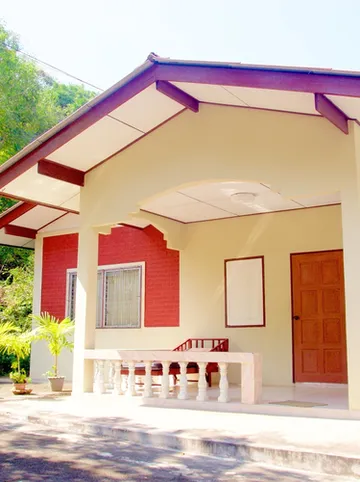 รูปภาพของสีชังชายเขารีสอร์ท