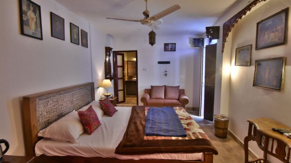 Yogis Guest House