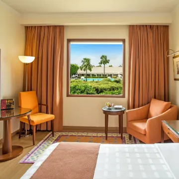 Trident, Agra