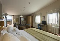Encís d'Empordà -Adults Only-