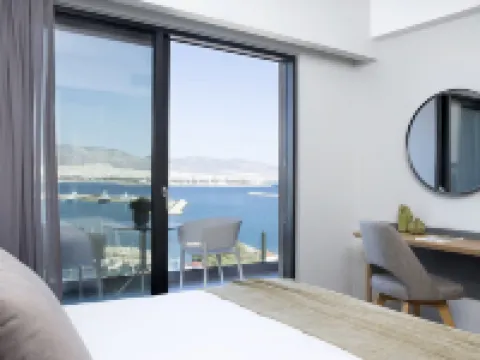 The Alex Monte Kastella, Santikos Collection Pire otelleri