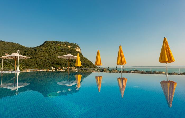 Sky Pool Hotel Sole Garda