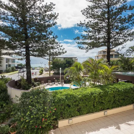 Norfolk Luxury Beachfront Apartments Main Beach