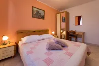 Hotel Aurora Hôtels à : Liznjan