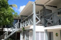 Coral Reef Beach Hotels near Pos Chiquito Beach Park