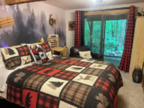 3-bedroom vacation home near White Mountain National Forest Hotels in Campton