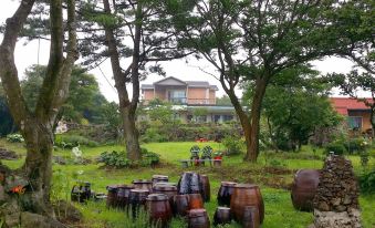 Gotjawal Geomunoreum Pension