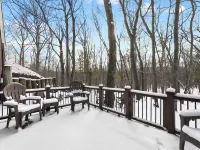 Sunset Burrow Retreat in Roscommon, MI - whole house, 3 bed, 2.5 bath! Hoteles en Municipio de Gerrish