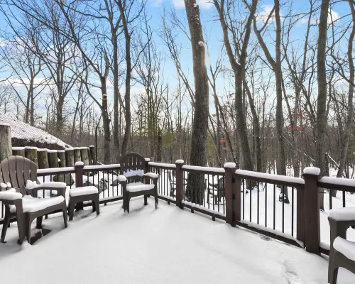 Sunset Burrow Retreat in Roscommon, MI - whole house, 3 bed, 2.5 bath! Hotels in Gerrish Township