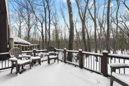 Sunset Burrow Retreat in Roscommon, MI - whole house, 3 bed, 2.5 bath!