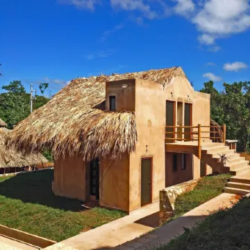 Axkan Palenque, Albercas, Gastronomia Mar y Tierra & Travel Agency