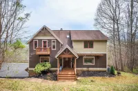 Silver Spoon by AvantStay Hot Tub Views Billiards Group Retreat