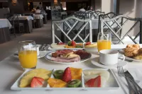 Hotel Bahía - breakfast