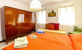 Holiday Home in Lucca with Pool & Garden