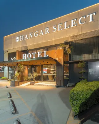 Hangar Inn Select Aeropuerto Guadalajara - parking