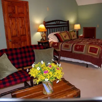 Long Mountain Lodge Bed & Breakfast
