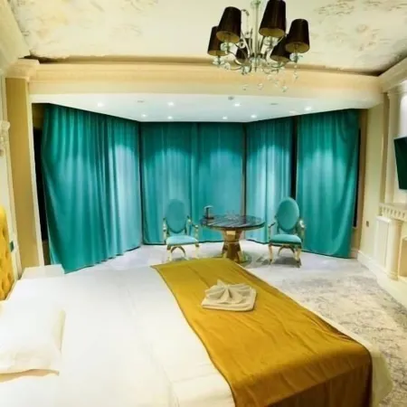 Elegance Hotel