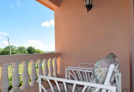 Shonlan Inn and Apartments Отели в г. Раби