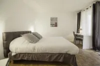 Domaine du Val de Cèze Hotels in Pont-Saint-Esprit