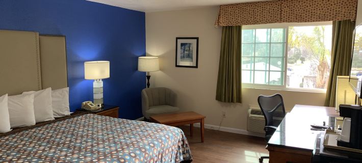 California Inn and Suites Bakersfield Hotels in Bakersfield