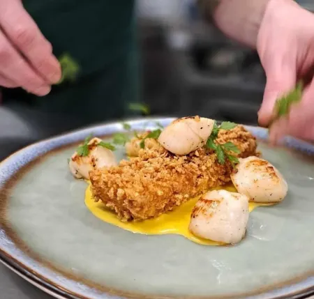 Le Regina Hôtel Restaurant Отели в г. Нёфшатель-Ардло