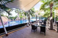 Ray Hotel Buriram - Swimmingpools