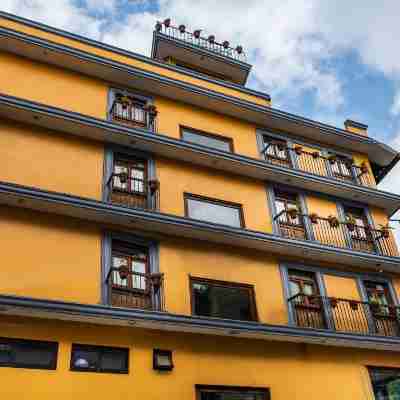 Capital O Hotel Central, Xalapa Hotel Exterior