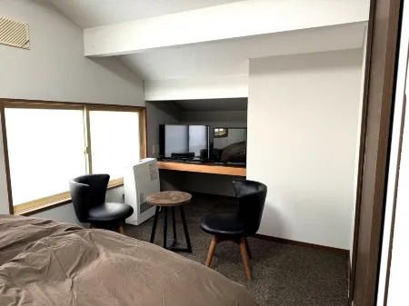 Nozawaonsen Guest House Miyazawa Отели рядом с достопримечательностью «Nozawa Onsen Karasawa Ski Center»