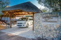 La Kruger Lifestyle Lodge - No Loadshedding - parking