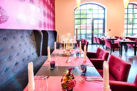 Four Points by Sheraton Offenbach Plaza Отели рядом с достопримечательностью «Capitol»