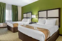Quality Inn & Suites Hotels in Bay City