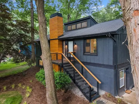 Carolina Wildwood in Fletcher Отели в г. Флетчер