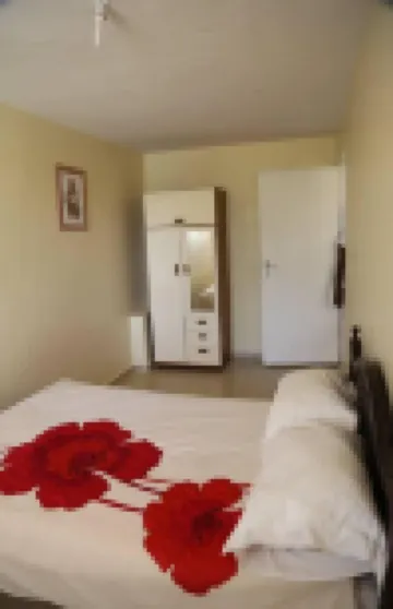 Simani Guest House