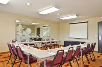 Clackamas Inn and Suites Hotels in West Linn