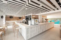 Ryans la Marina Hotels in Talamanca