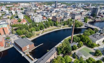 1Br Downtown Apt with Sauna, Hosts up to 8 Guests