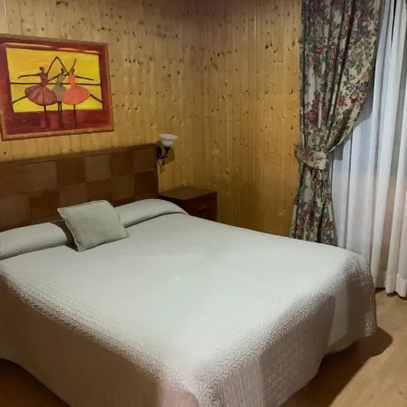 Hostal - Bungalows Camping Cáceres