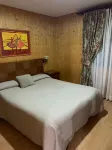 Hostal - Bungalows Camping Cáceres Hotels in Malpartida de Caceres