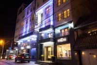 Hotel Sterling Garni Hotels near Red Star Stadium