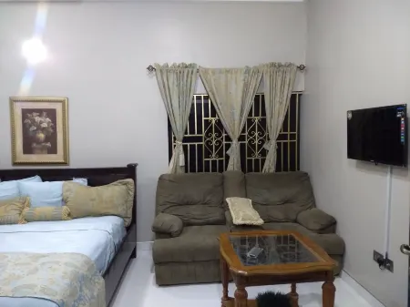 The Winford Boutique Hotel Achimota Отели рядом с достопримечательностью «BHL»