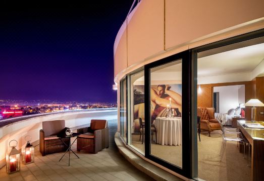 에네아 호텔 아프릴리아