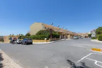Villas Barrocal فنادق في Pera