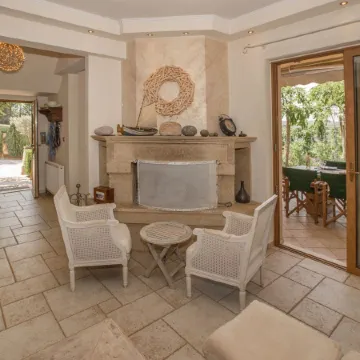Family Getaway in Marathon by Ghh