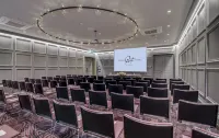 Grand Poet Hotel and Spa by Semarah